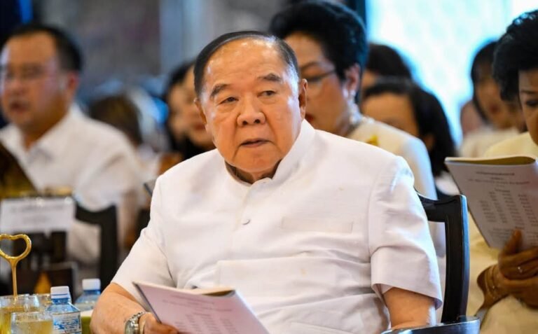 ประวิตรวงษ์สุวรรณ เดินเซ ชนราวบันไดวัดโพธิ์ ได้รับบาดเจ็บไม่รุนแรง