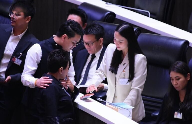 ไชยชนก ชิดชอบ อะไรกันในห้องประชุมรัฐสภา ท่ามกลาง TH-AI Passport
